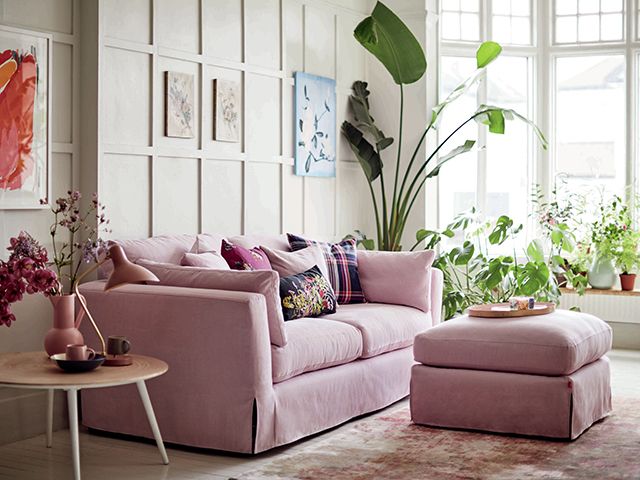 lilac living room wallpaper