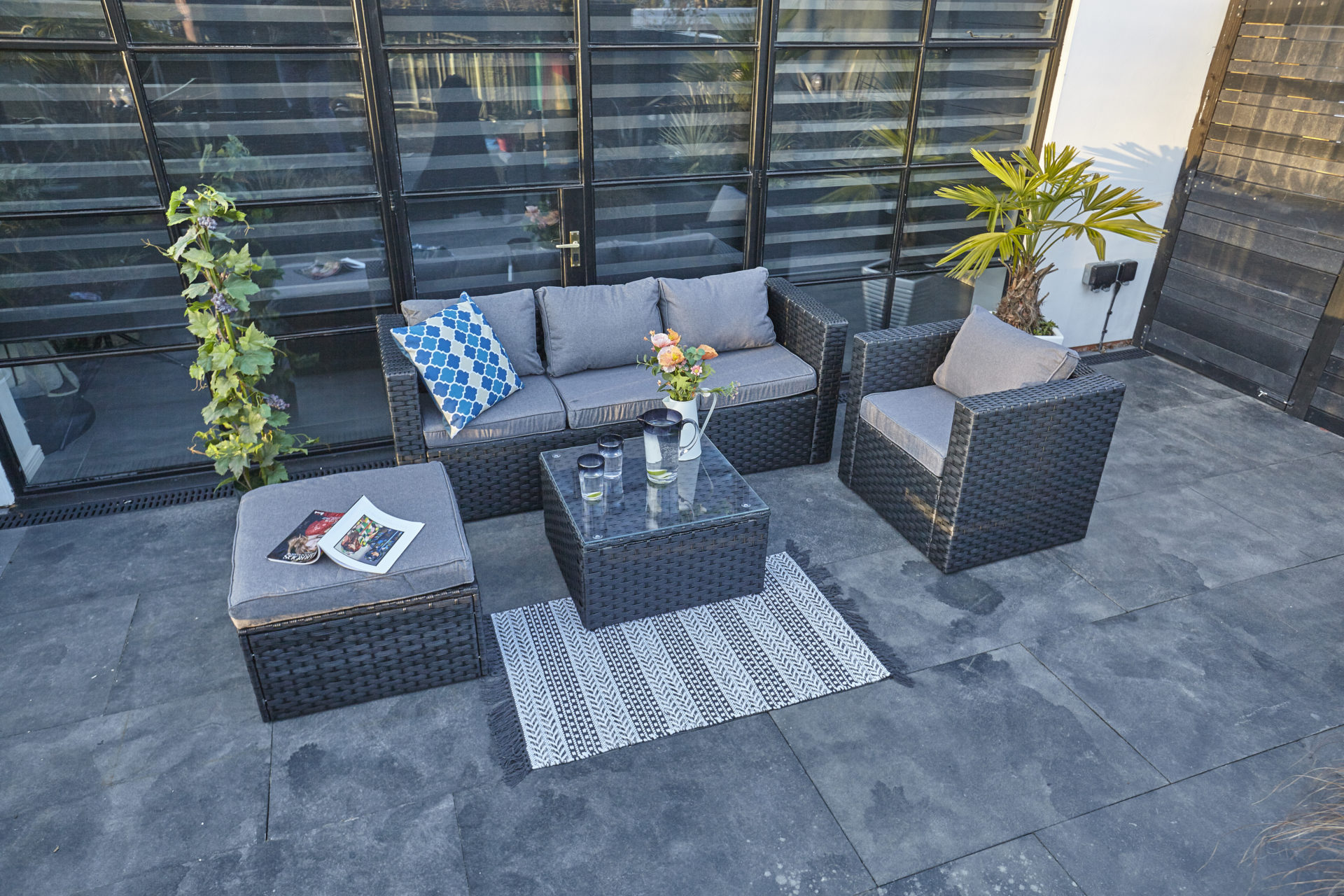 Entertain In Style With Quality Rattan Garden Furniture - Goodhomes ...