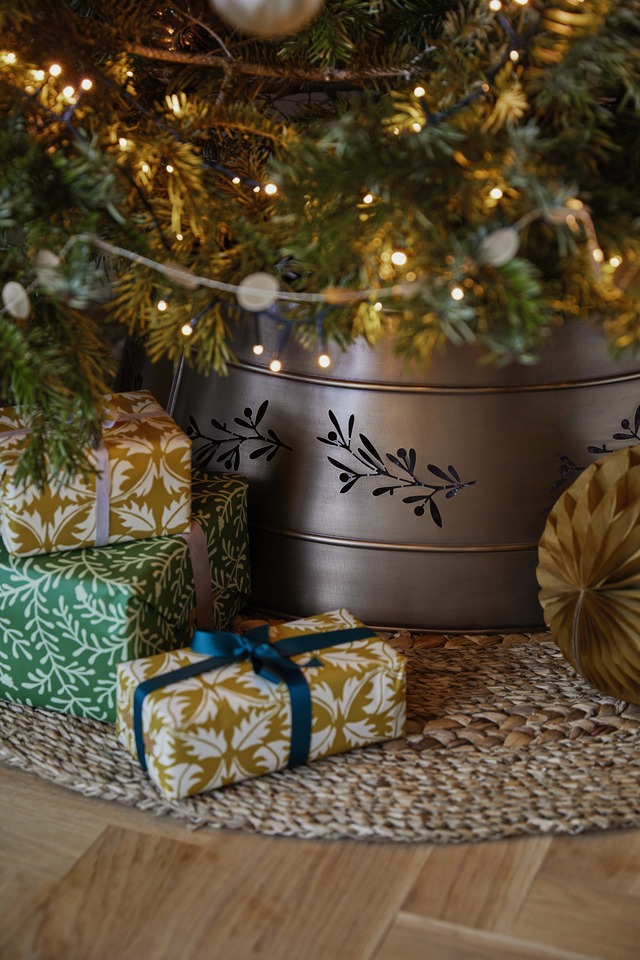 Real Christmas Tree skirt