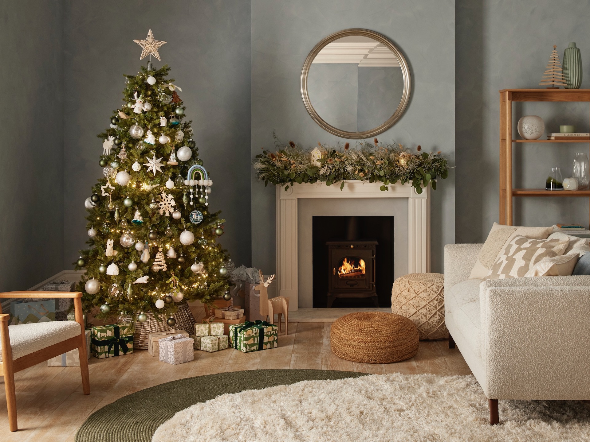 When should I take Christmas decorations down? : Goodhomes Magazine