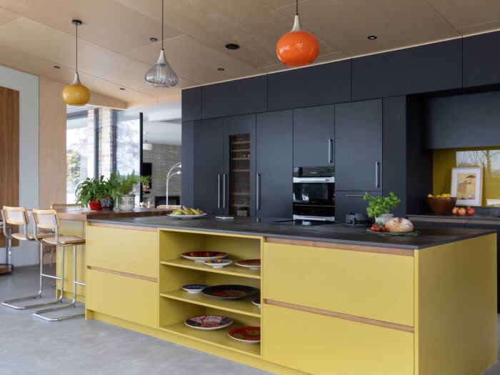 Pros and cons of a kitchen island : Goodhomes Magazine