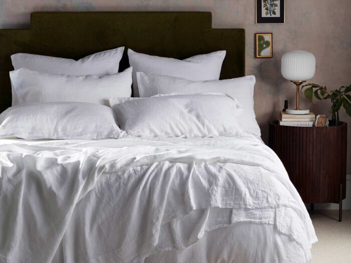 Using lightweight pale linens are perfect for the summer months
