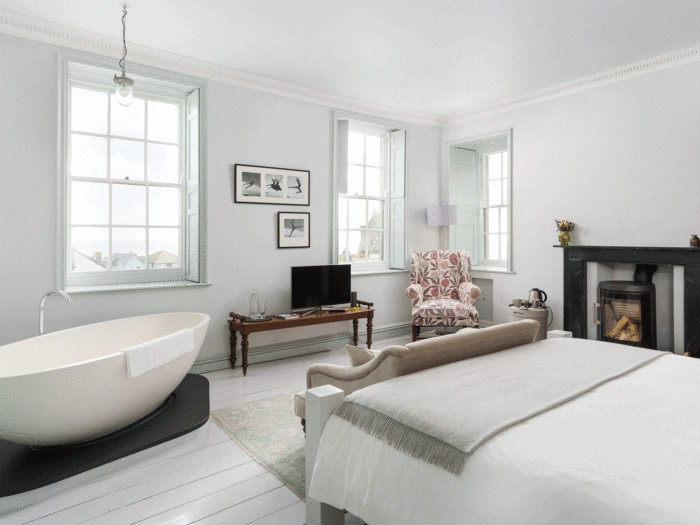 Chapel House has a spectacular example of a bath in a bedroom looking out to sea