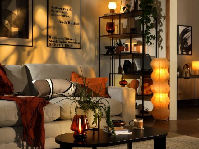 Cosy Autumn decor in a living room with a mushroom lamp