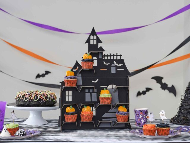 Think about adding Hobbycraft's brilliant cardboard haunted house to your Halloween dessert table