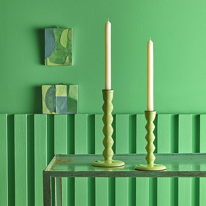 Colour blocking is also a way to achieve the dopamine decor trend